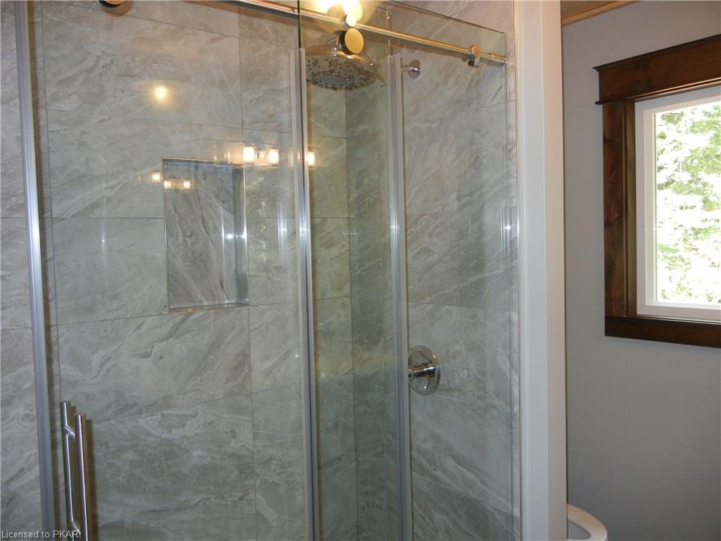 98 FITCH Lane, North Kawartha Township, Ontario, Canada