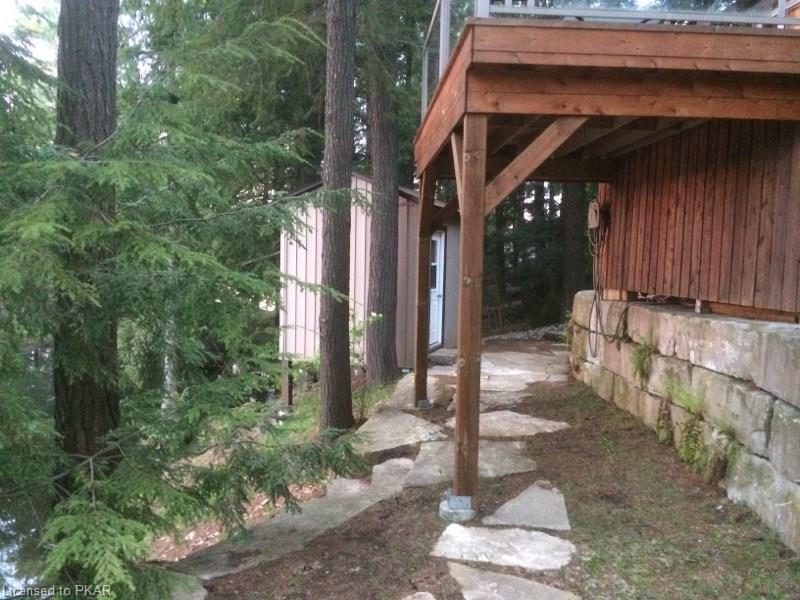 90 GILMOUR POINT Road, North Kawartha Township, Ontario, Canada