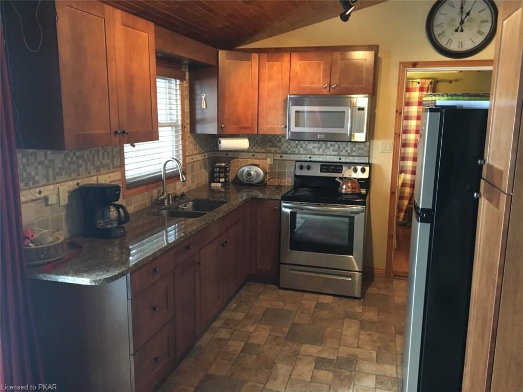 90 GILMOUR POINT Road, North Kawartha Township, Ontario, Canada