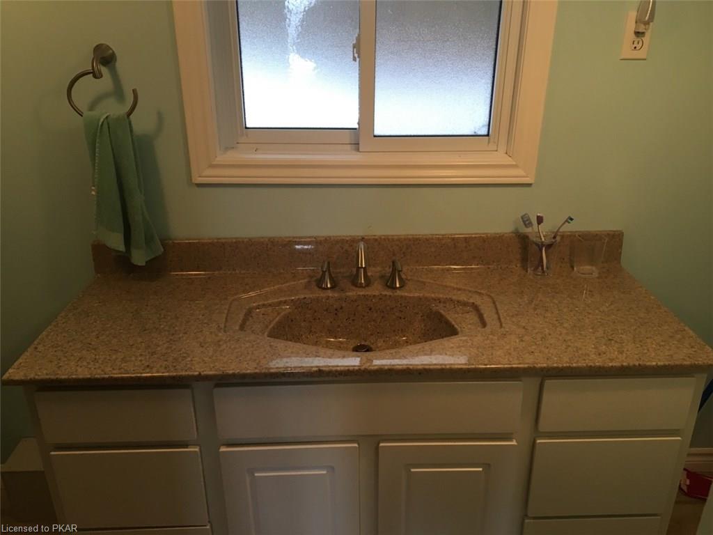 90 GILMOUR POINT Road, North Kawartha Township, Ontario, Canada