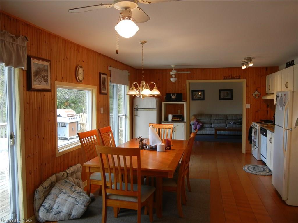 18 HEMLOCK POINT Road, North Kawartha Township, Ontario, Canada