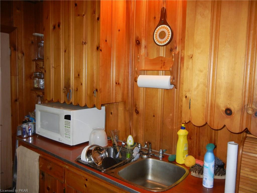 3 LONG LAKE HONEY ISLAND, North Kawartha Township, Ontario, Canada