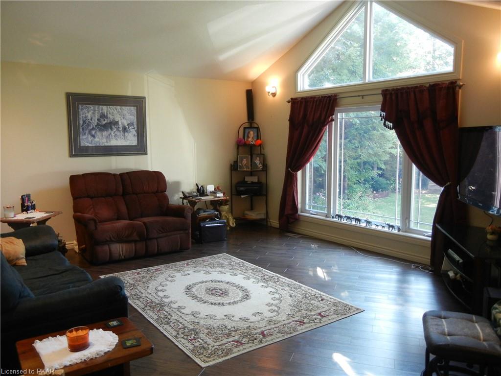 45 SIMEON Crescent, Apsley, Ontario, Canada