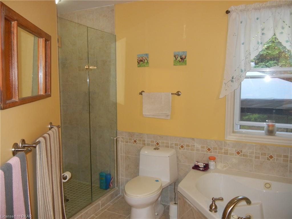 45 SIMEON Crescent, Apsley, Ontario, Canada