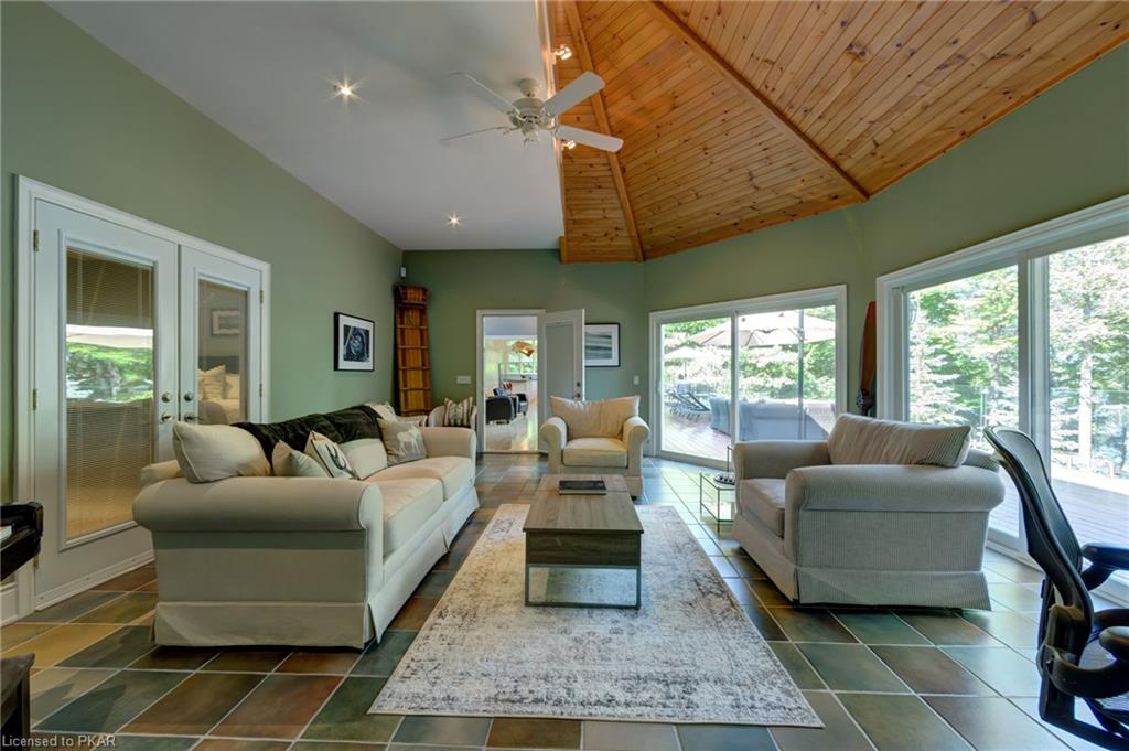 7 ROBIN Lane, North Kawartha Township, Ontario, Canada