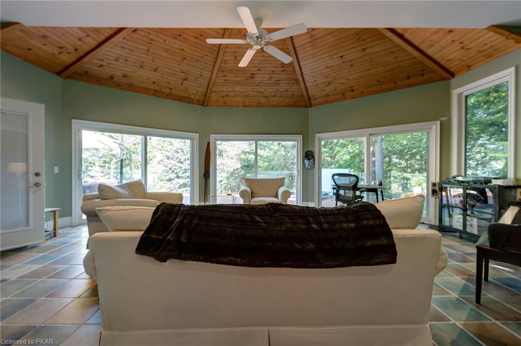 7 ROBIN Lane, North Kawartha Township, Ontario, Canada