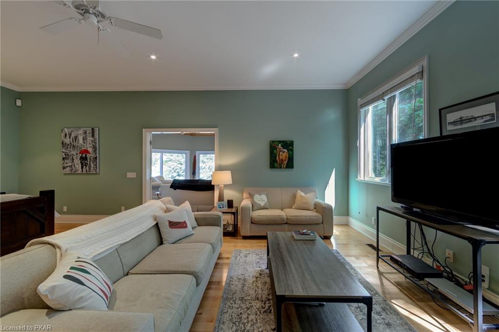 7 ROBIN Lane, North Kawartha Township, Ontario, Canada