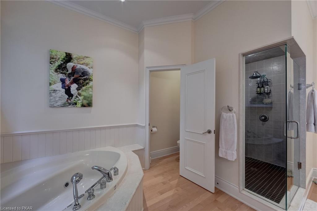 7 ROBIN Lane, North Kawartha Township, Ontario, Canada