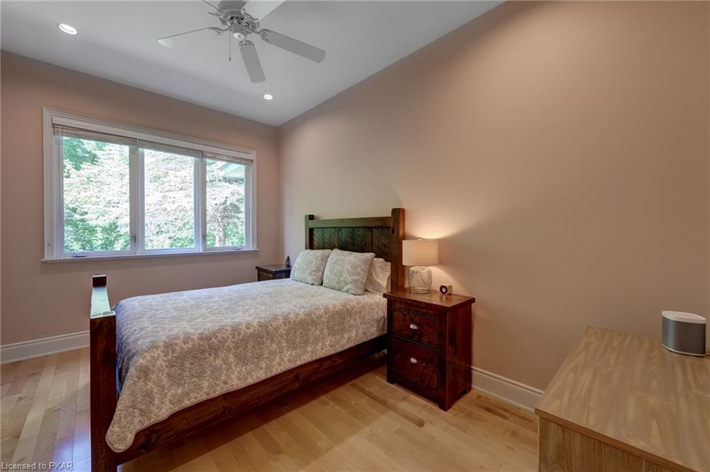 7 ROBIN Lane, North Kawartha Township, Ontario, Canada