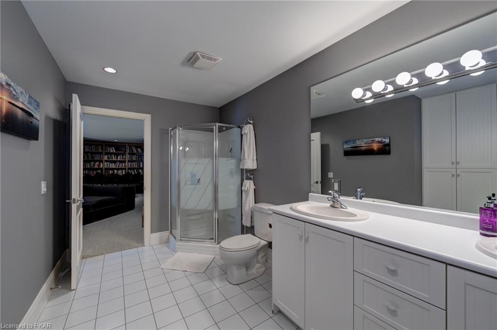 7 ROBIN Lane, North Kawartha Township, Ontario, Canada