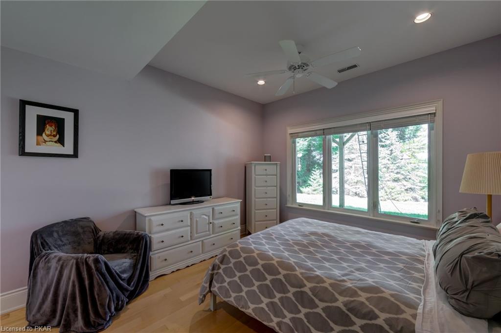 7 ROBIN Lane, North Kawartha Township, Ontario, Canada