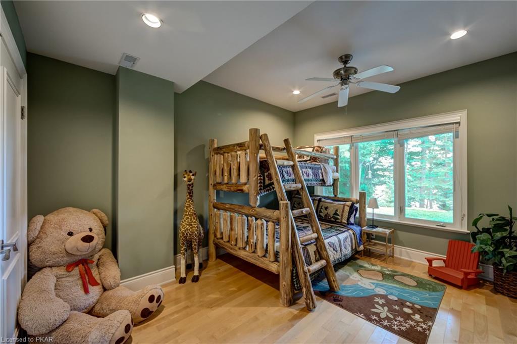 7 ROBIN Lane, North Kawartha Township, Ontario, Canada
