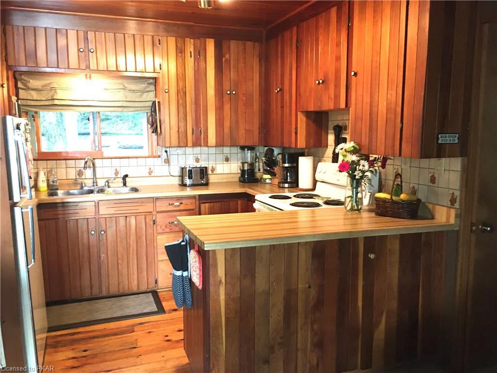 216 BLUE HERON Lane, Apsley, Ontario, Canada
