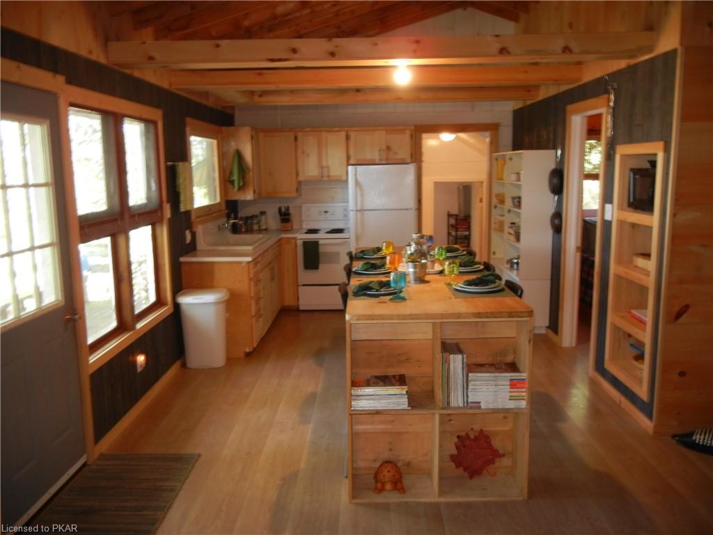 39 SAWMILL BAY Lane, North Kawartha Township, Ontario, Canada