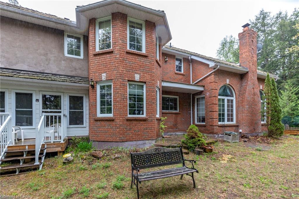 888 CLYDESDALE Road, North Kawartha Township, Ontario, Canada
