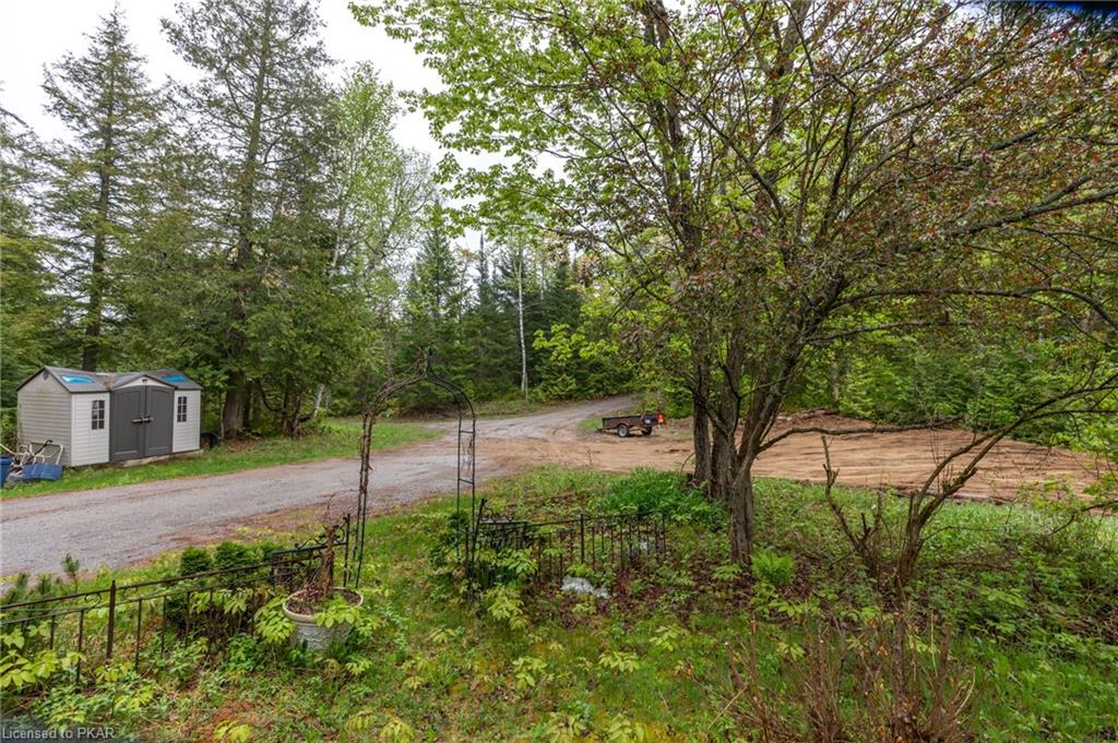 888 CLYDESDALE Road, North Kawartha Township, Ontario, Canada