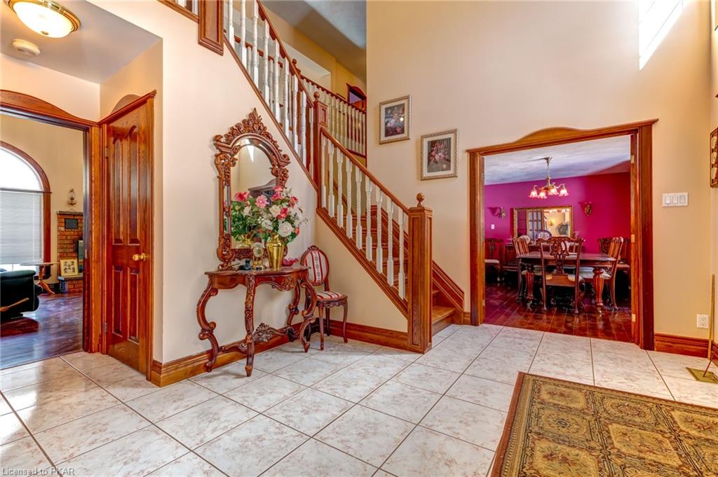 888 CLYDESDALE Road, North Kawartha Township, Ontario, Canada