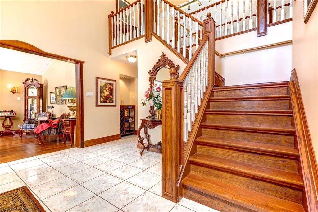 888 CLYDESDALE Road, North Kawartha Township, Ontario, Canada