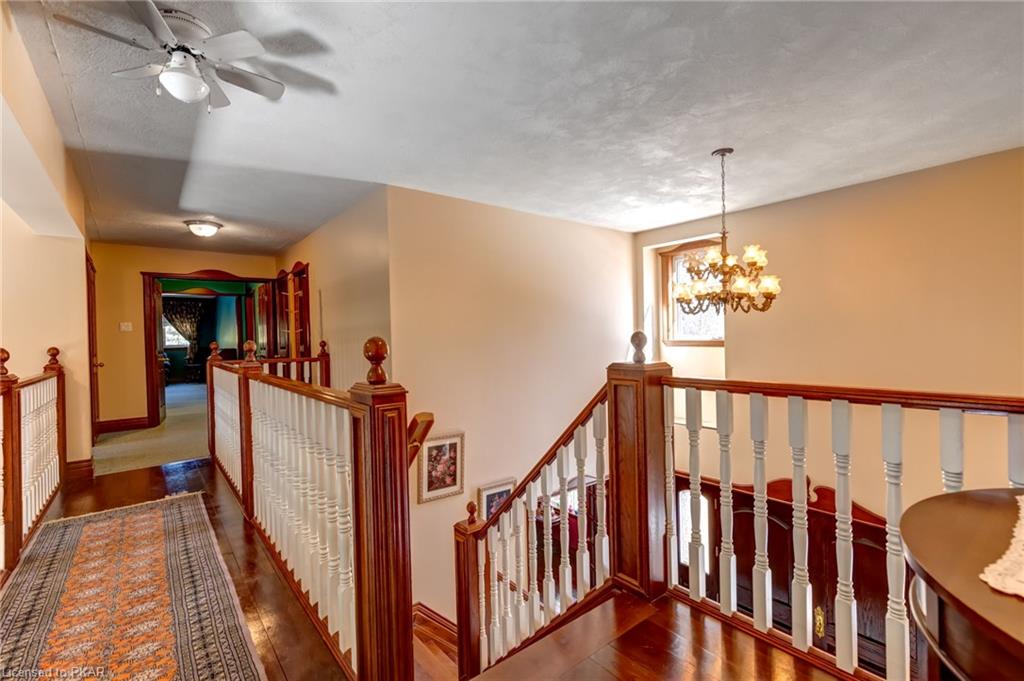 888 CLYDESDALE Road, North Kawartha Township, Ontario, Canada