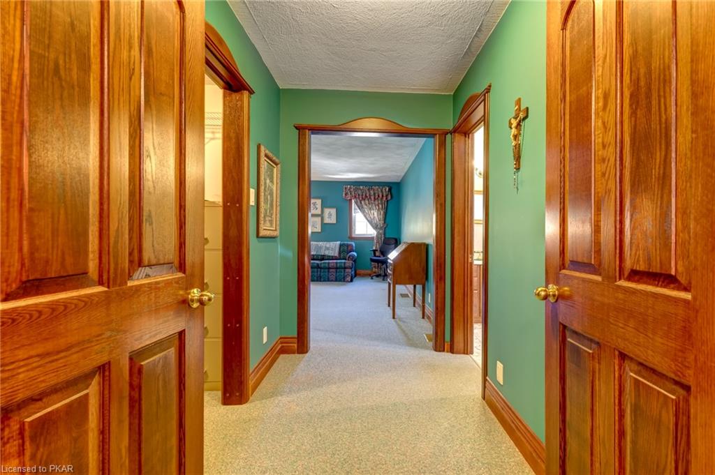 888 CLYDESDALE Road, North Kawartha Township, Ontario, Canada