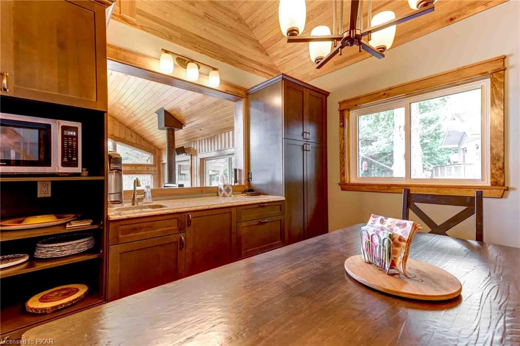 142 PATERSON Lane, Apsley, Ontario, Canada