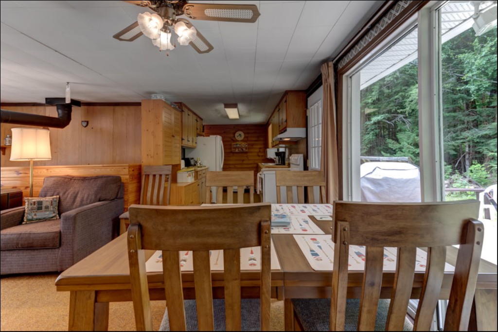 412 Fitch Lane, North Kawartha, Ontario, Canada