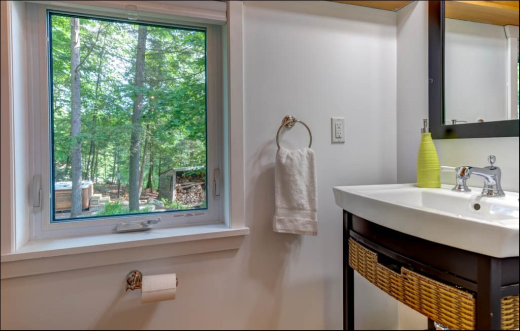 144 Lois Lane, North Kawartha, Ontario, Canada