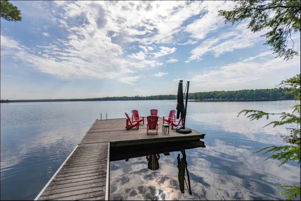 144 Lois Lane, North Kawartha, Ontario, Canada