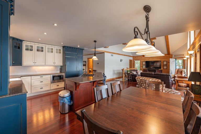 33 Curlew Lane, North Kawartha, Ontario, Canada photo 3