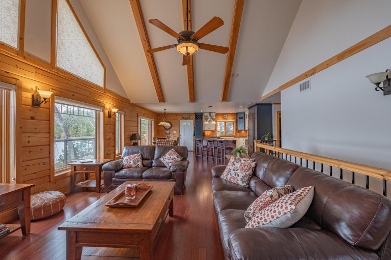 33 Curlew Lane, North Kawartha, Ontario, Canada photo 11