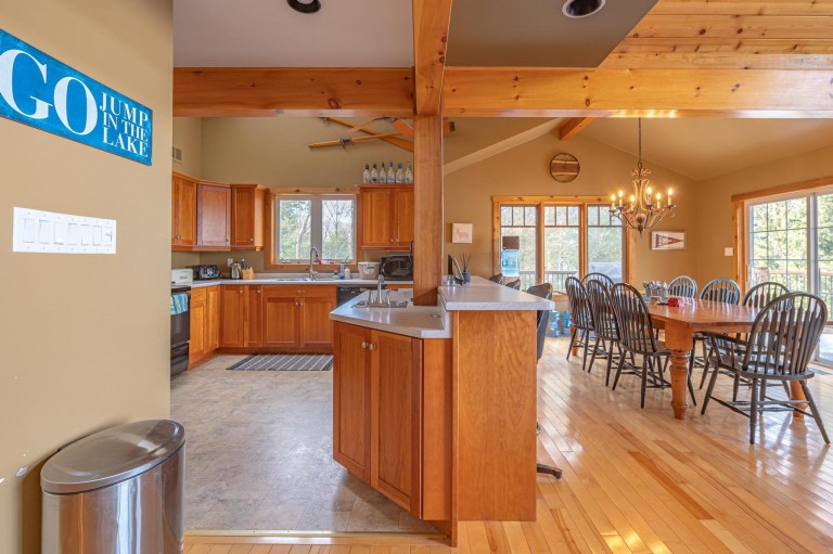 401 Scott's Rd W, North Kawartha, Ontario, Canada photo 6