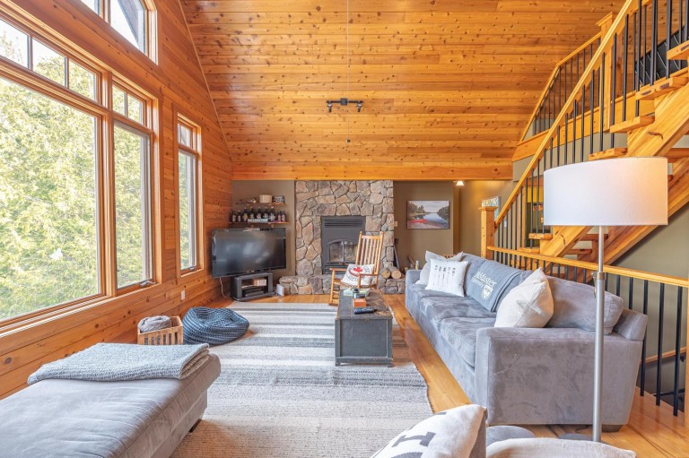 401 Scott's Rd W, North Kawartha, Ontario, Canada photo 16