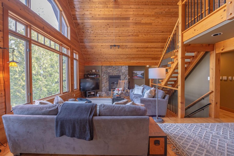 401 Scott's Rd W, North Kawartha, Ontario, Canada photo 13