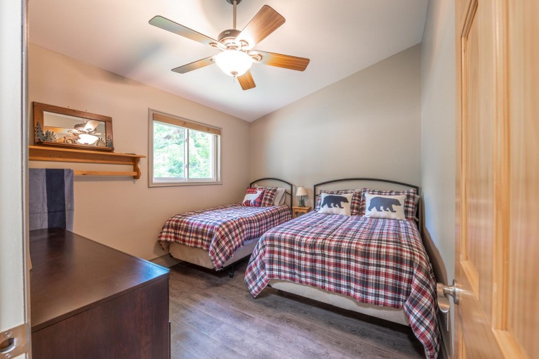 190 Woodland Rd, North Kawartha, Ontario, Canada photo 32