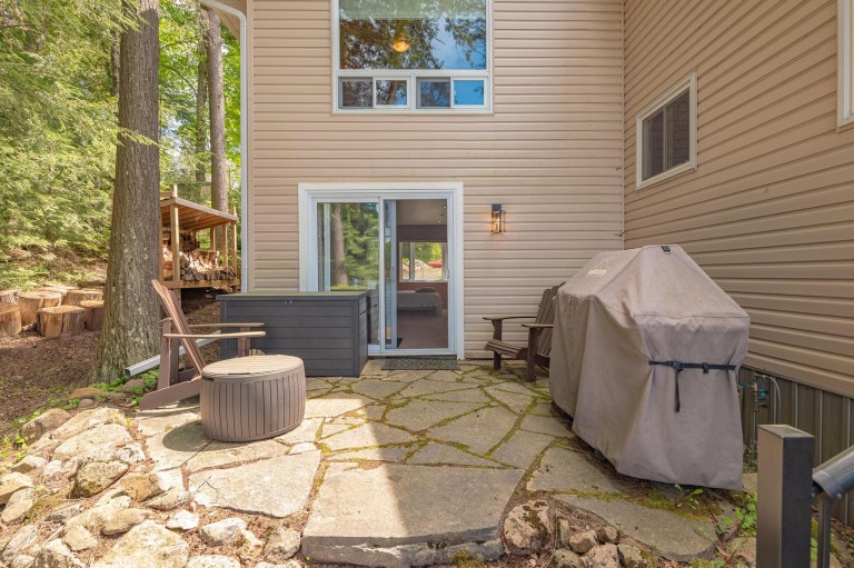 190 Woodland Rd, North Kawartha, Ontario, Canada photo 13
