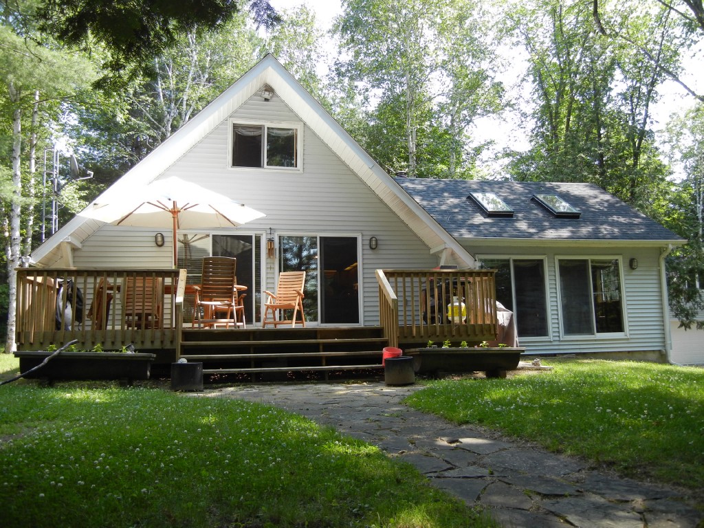 55 NARROWS RD, North Kawartha, Ontario, Canada