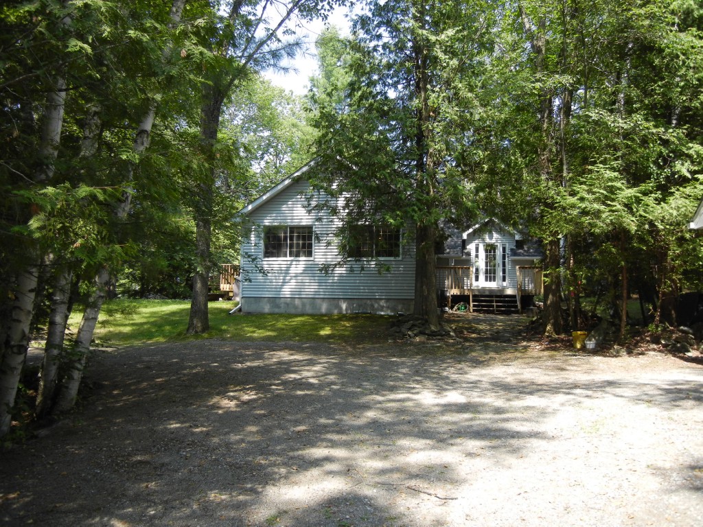55 NARROWS RD, North Kawartha, Ontario, Canada