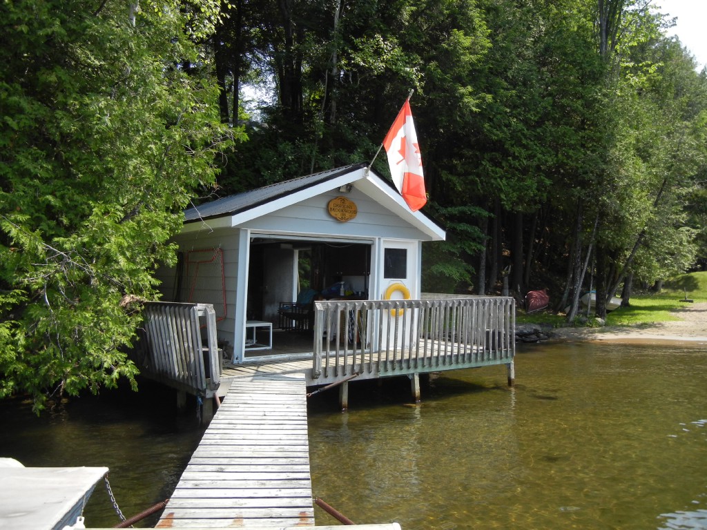 55 NARROWS RD, North Kawartha, Ontario, Canada