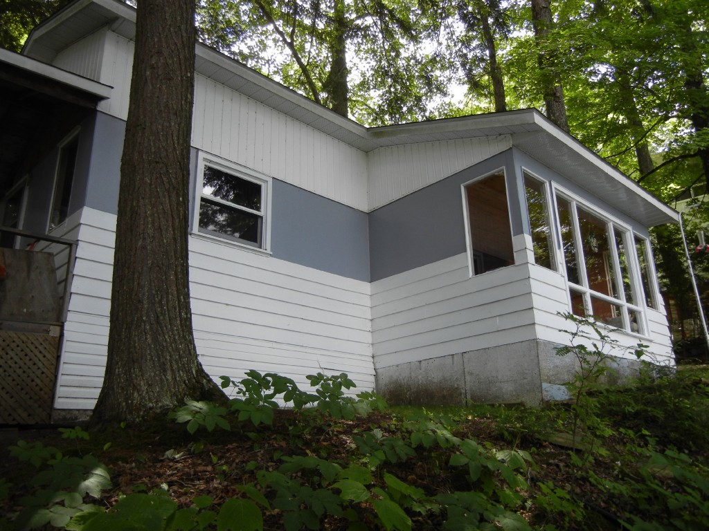 9 GILMOR POINT RD, North Kawartha, Ontario, Canada