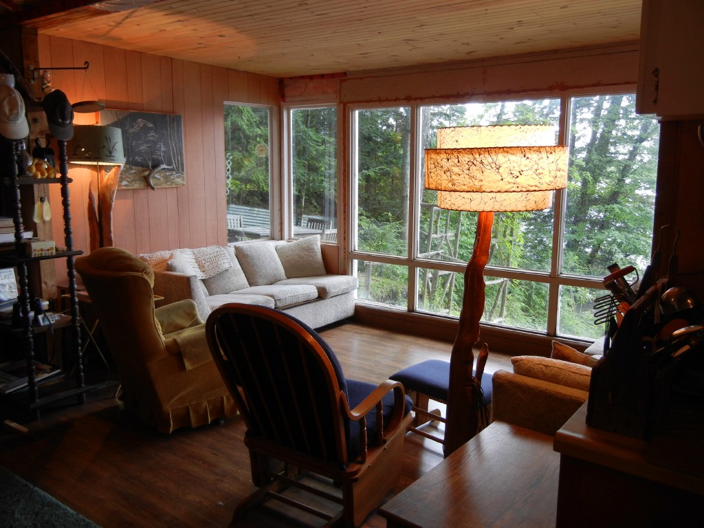 9 GILMOR POINT RD, North Kawartha, Ontario, Canada