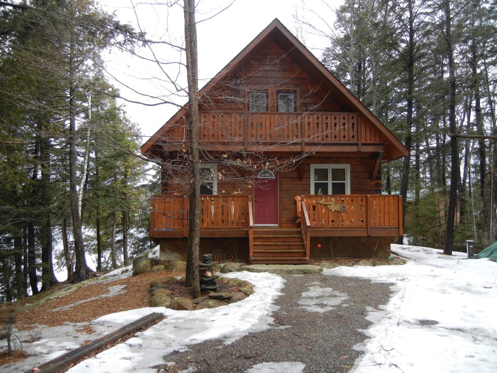 24 HEMLOCK POINT RD, North Kawartha, Ontario, Canada