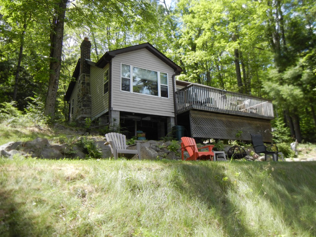 517 RENWICK RD, North Kawartha, Ontario, Canada