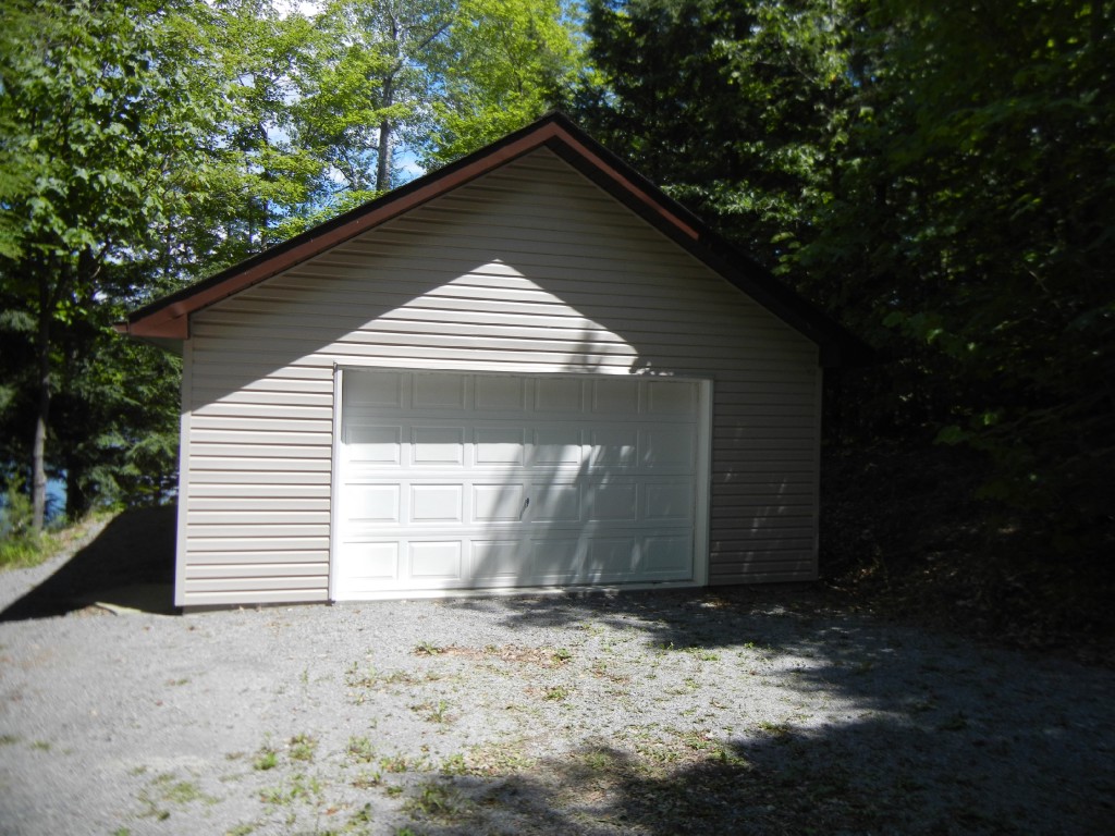 517 RENWICK RD, North Kawartha, Ontario, Canada