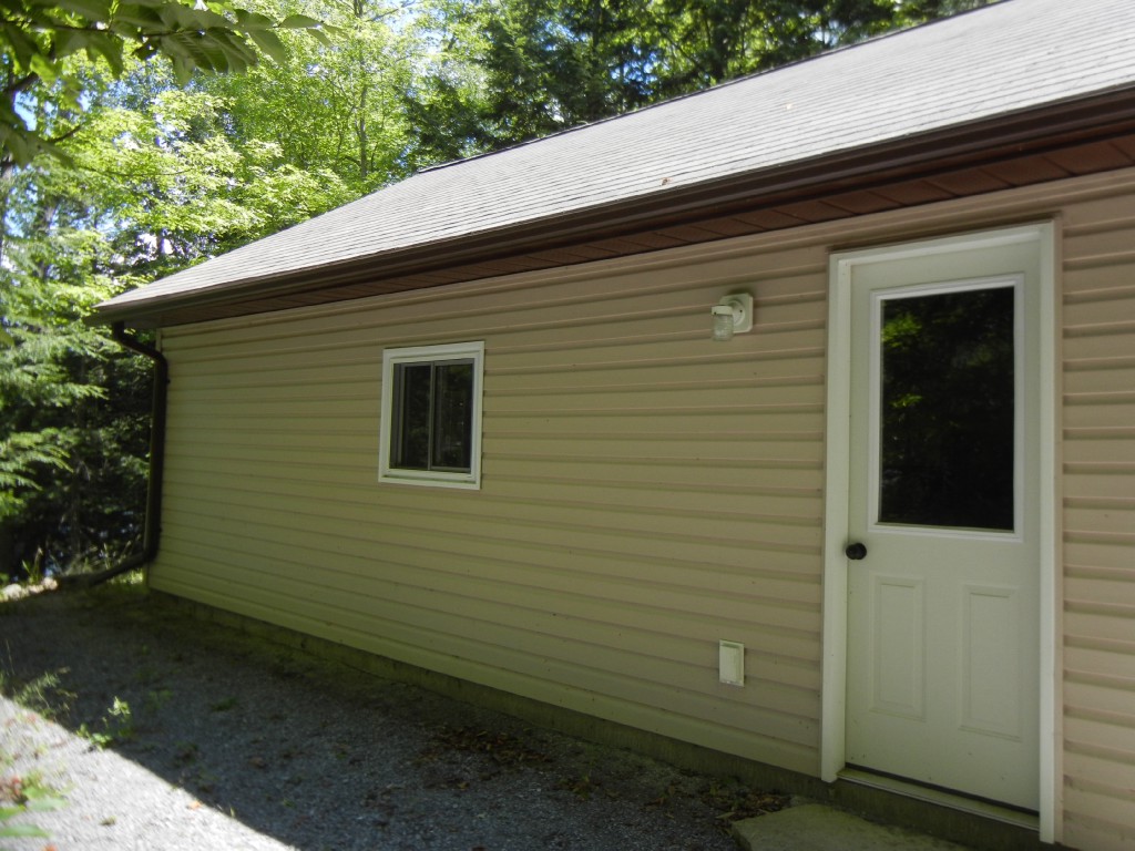 517 RENWICK RD, North Kawartha, Ontario, Canada