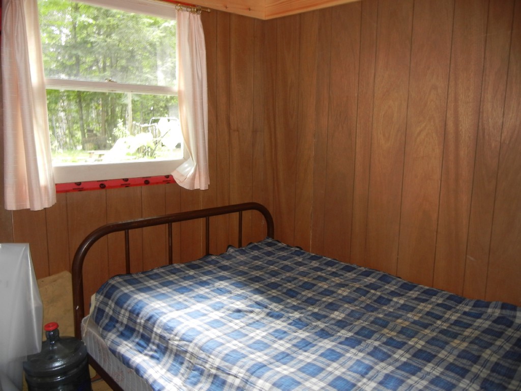 9 GILMOUR POINT RD, North Kawartha, Ontario, Canada