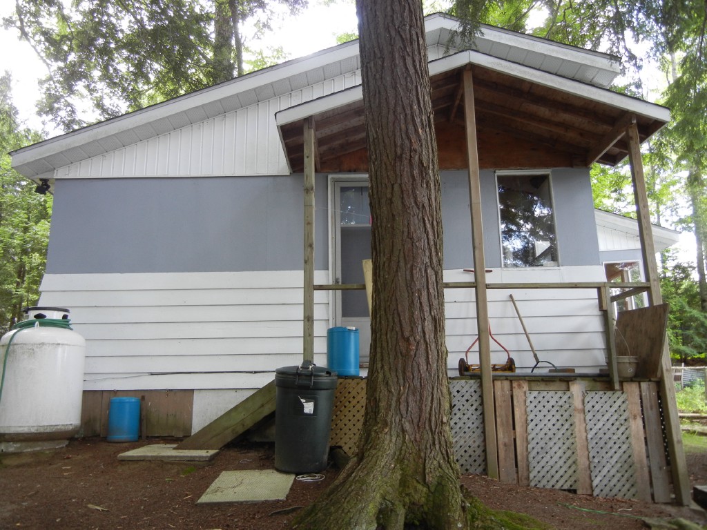 9 GILMOUR POINT RD, North Kawartha, Ontario, Canada