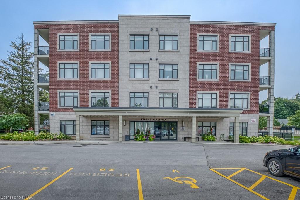 255 JOHN Street N Unit# 109, Stratford Ontario, Canada