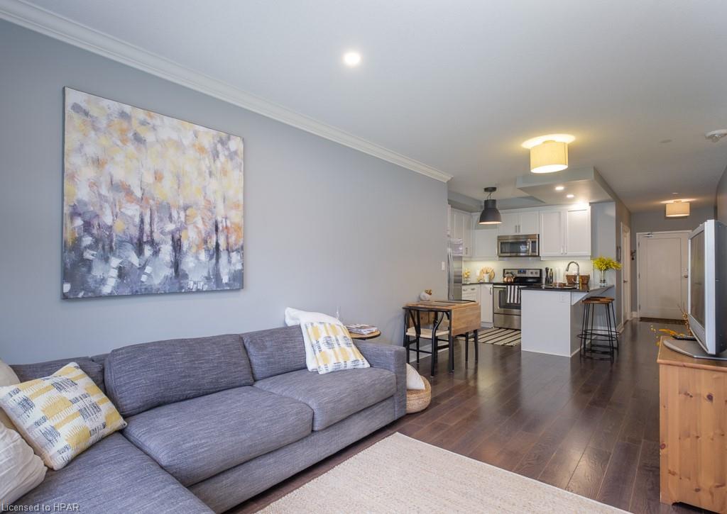 255 JOHN Street N Unit# 109, Stratford Ontario, Canada