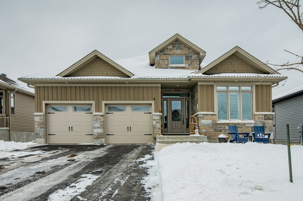 8 Admiral's Court, Bath Ontario, Canada