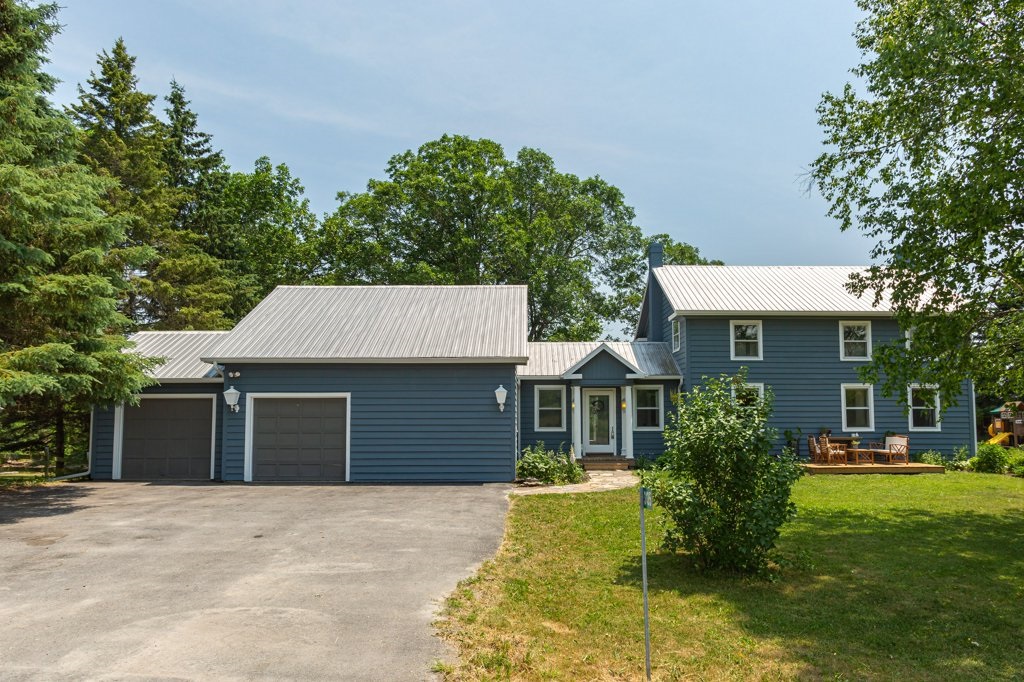 3135 County Road 6, Yarker Ontario, Canada